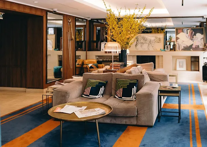 Hotel Eiffel Blomet Parigi